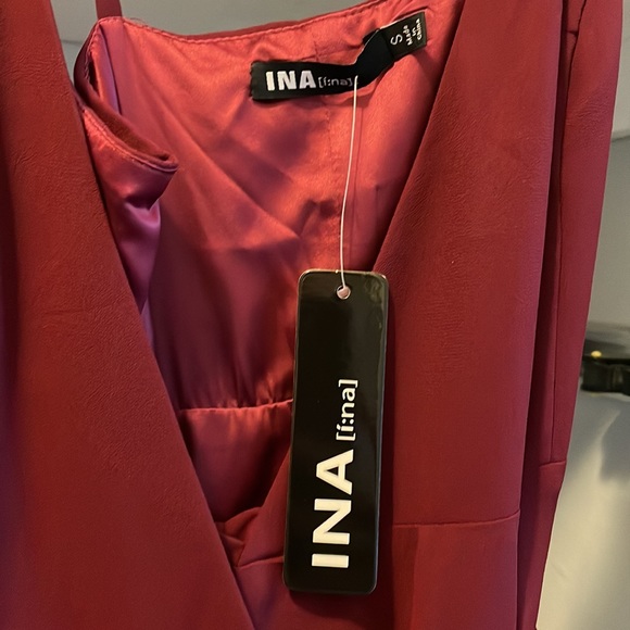 Small burgundy dress with tags. Purchased from morning lavender.com - Picture 4 of 4